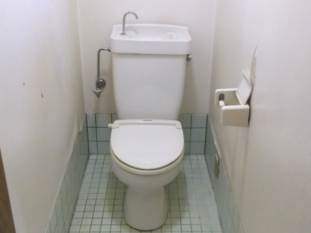 施工前　トイレのリフォームB